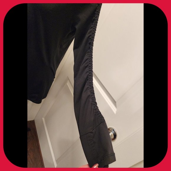 MARIKA || Hooded Kangaroo Pocket Pullover Top (SIZE L) - Picture 4 of 7